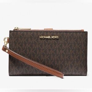 Michael Kors Jet Set Travel Signature Logo Smartphone Wallet